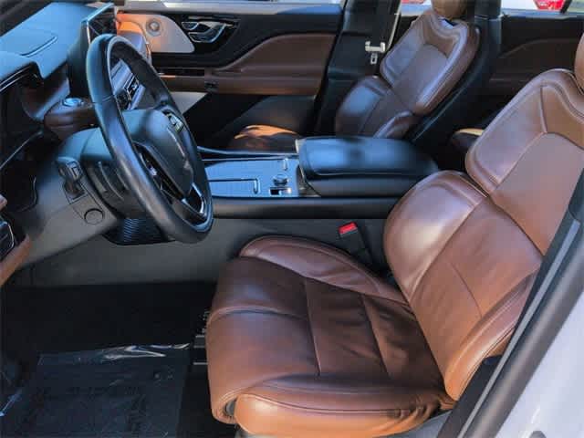 Thumbnail: 2022 Lincoln Aviator - 16