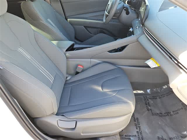 Thumbnail: 2024 Hyundai Elantra - 20