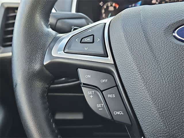 Thumbnail: 2016 Ford Edge - 24