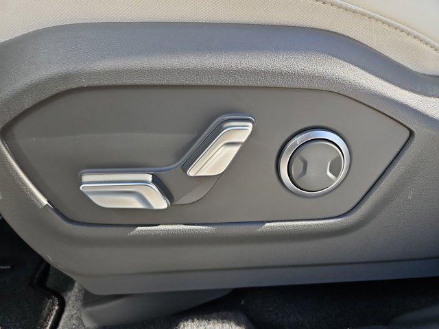 Thumbnail: 2026 Hyundai Santa Fe - 17