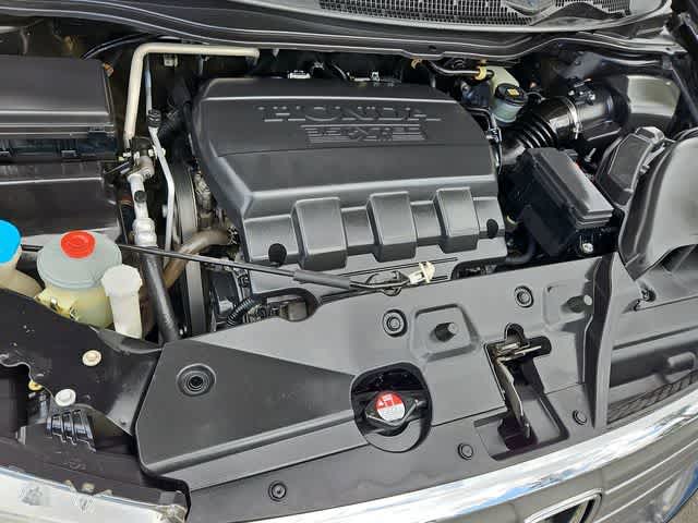 Thumbnail: 2011 Honda Odyssey - 15