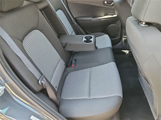 2021 Hyundai Kona SE 19