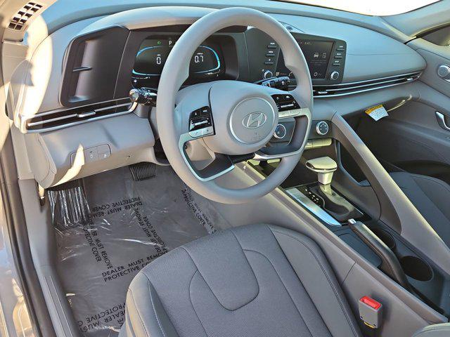 Thumbnail: 2025 Hyundai Elantra - 10