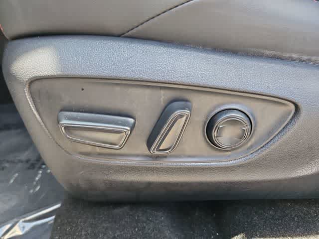 Thumbnail: 2025 Toyota RAV4 - 17