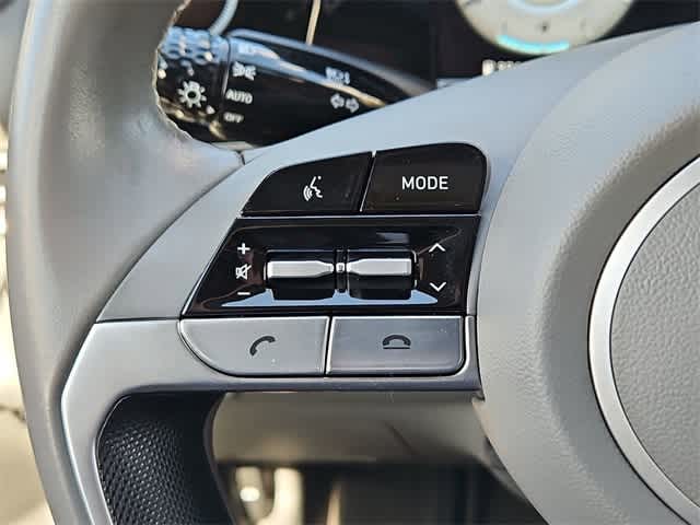 Thumbnail: 2022 Hyundai Elantra - 22