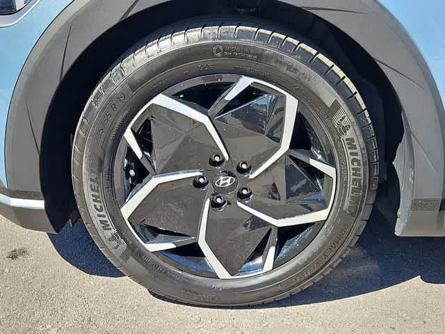 Thumbnail: 2023 Hyundai Ioniq 5 - 13