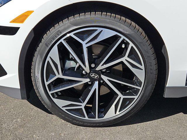 Thumbnail: 2025 Hyundai Ioniq 6 - 13