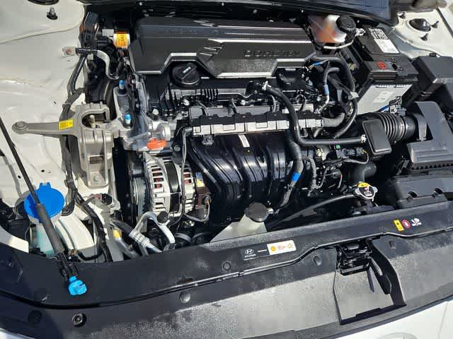 Thumbnail: 2024 Hyundai Elantra - 14