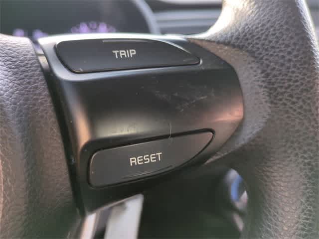 Thumbnail: 2019 Kia Rio - 23