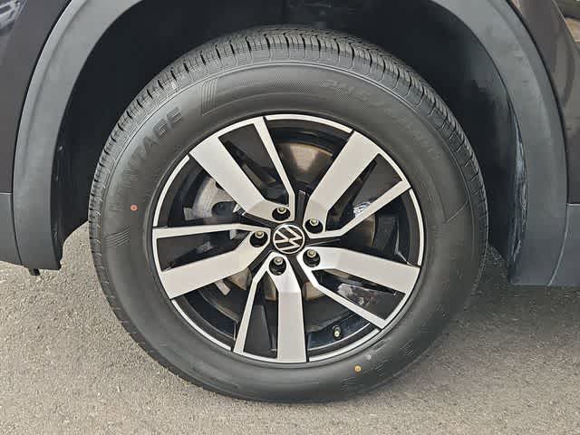 Thumbnail: 2021 Volkswagen Atlas - 13