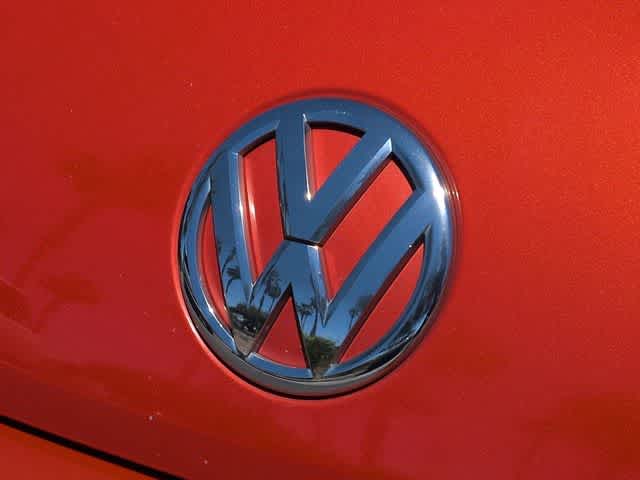 Thumbnail: 2016 Volkswagen Beetle - 12