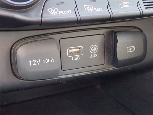 Thumbnail: 2020 Hyundai Veloster - 28