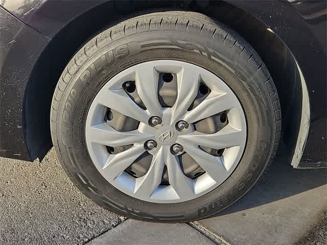 Thumbnail: 2021 Hyundai Accent - 13