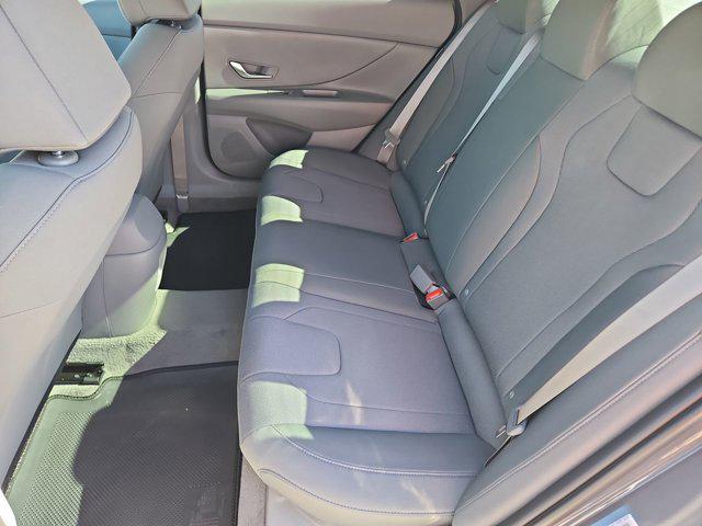 Thumbnail: 2025 Hyundai Elantra - 18