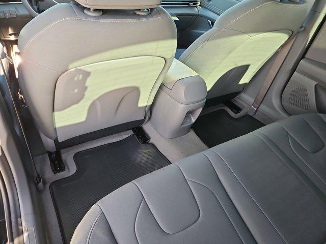 Thumbnail: 2026 Hyundai Elantra - 17