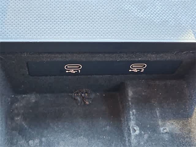 Thumbnail: 2022 Audi Q8 - 33