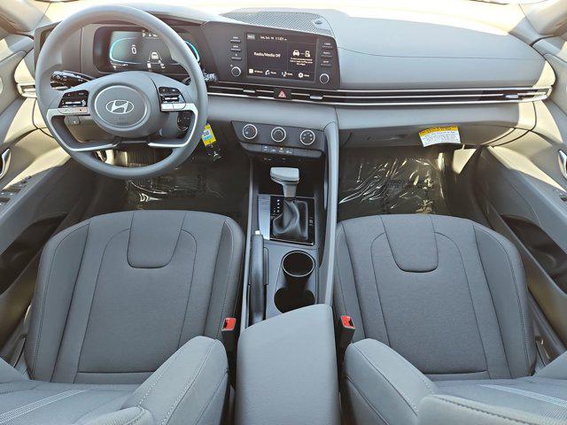 Thumbnail: 2025 Hyundai Elantra - 15