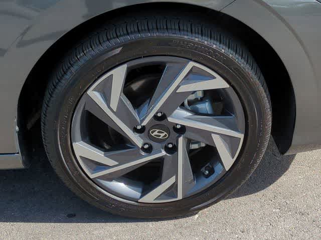 Thumbnail: 2025 Hyundai Elantra - 13