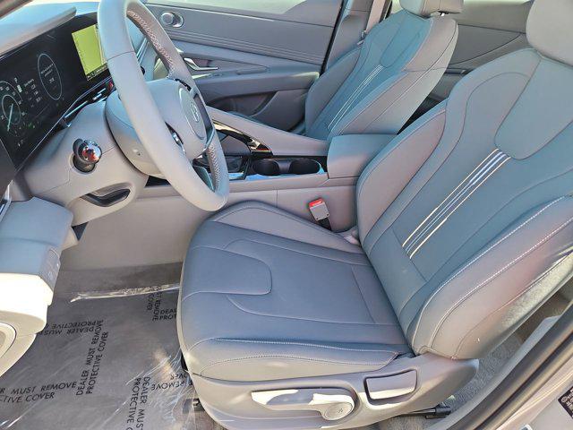 Thumbnail: 2025 Hyundai Elantra - 16