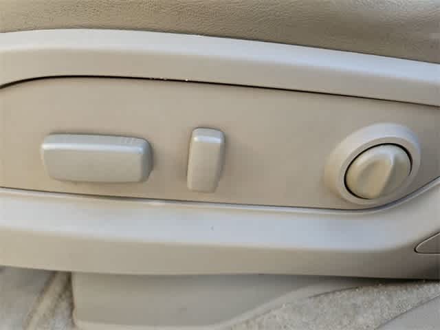 Thumbnail: 2015 GMC Acadia - 18