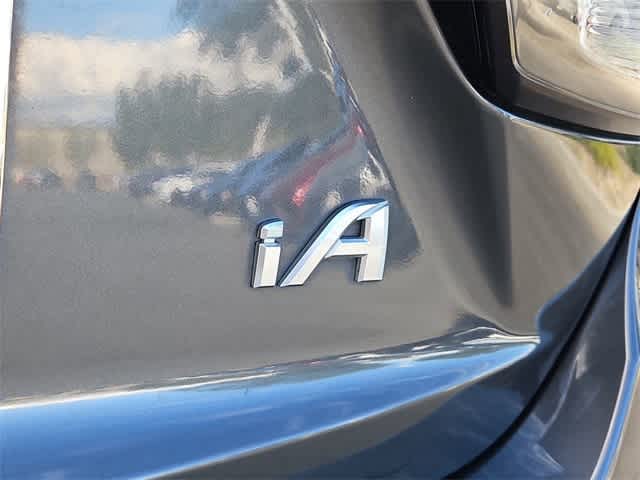 Thumbnail: 2017 Toyota Yaris iA - 12