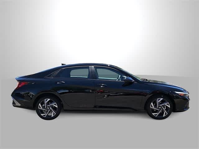 Thumbnail: 2025 Hyundai Elantra - 9