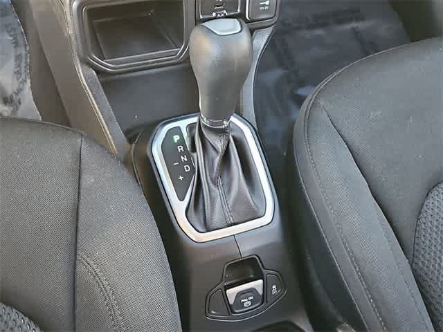 Thumbnail: 2018 Jeep Renegade - 30