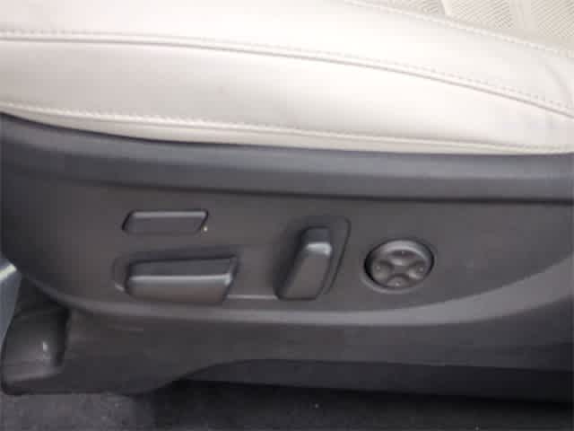 Thumbnail: 2023 Kia Telluride - 17