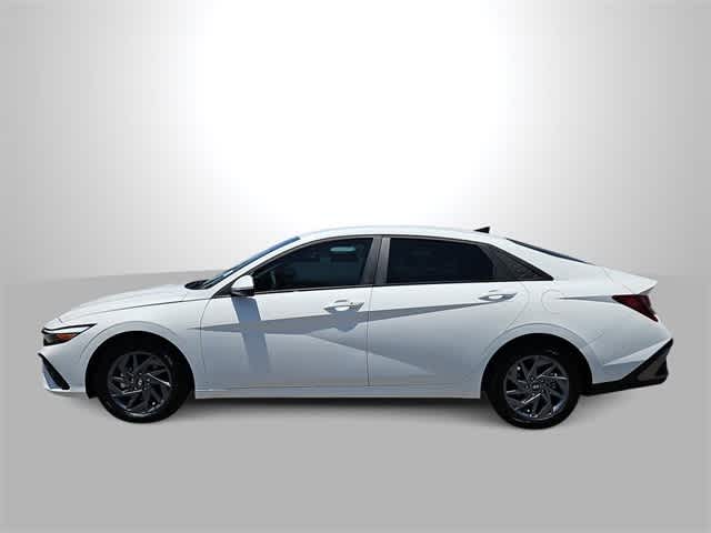 Thumbnail: 2024 Hyundai Elantra - 5