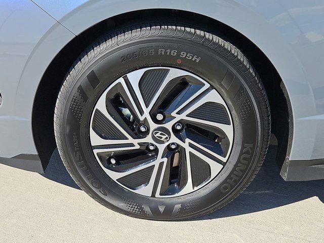 Thumbnail: 2026 Hyundai Sonata - 13