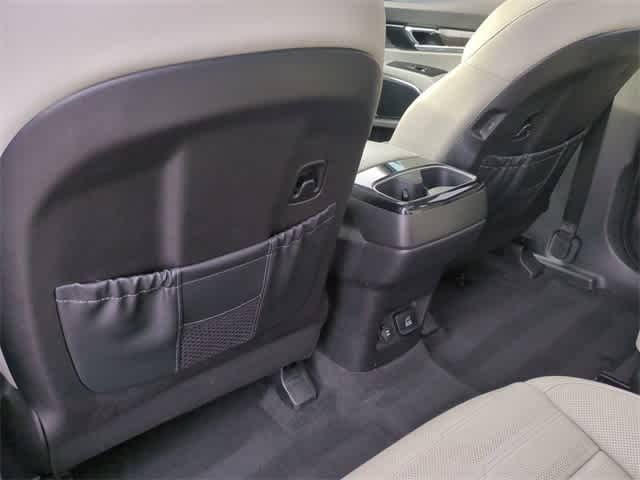 Thumbnail: 2023 Kia Telluride - 18