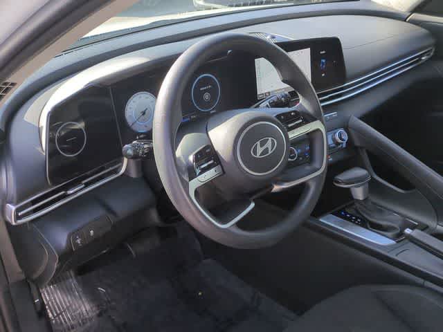 Thumbnail: 2024 Hyundai Elantra - 10