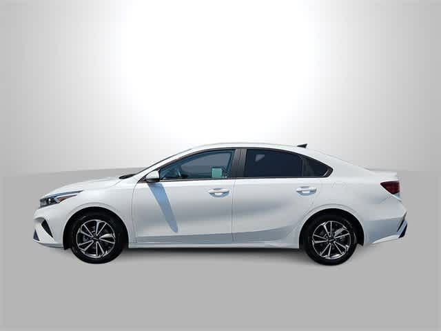 Thumbnail: 2022 Kia Forte - 4