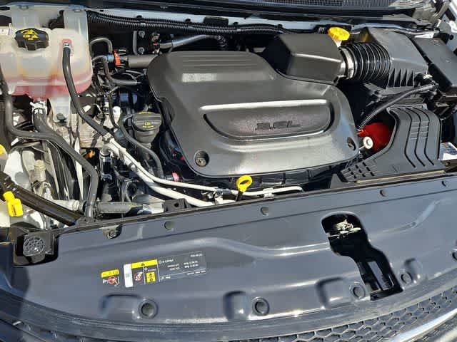 Thumbnail: 2023 Chrysler Voyager - 14