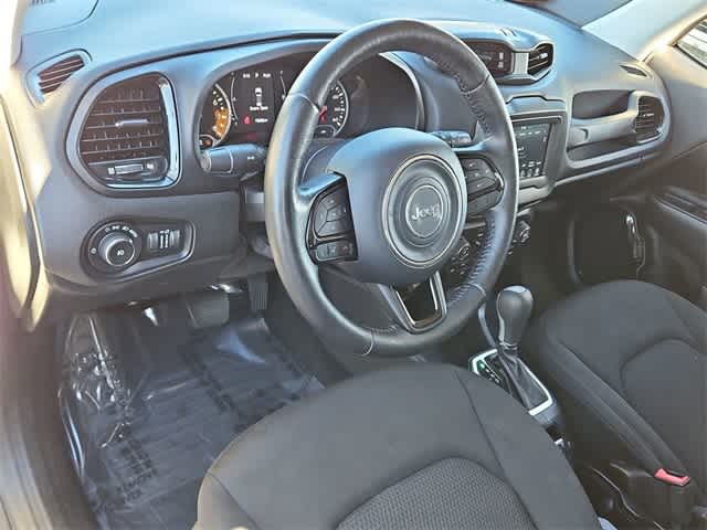 Thumbnail: 2018 Jeep Renegade - 10