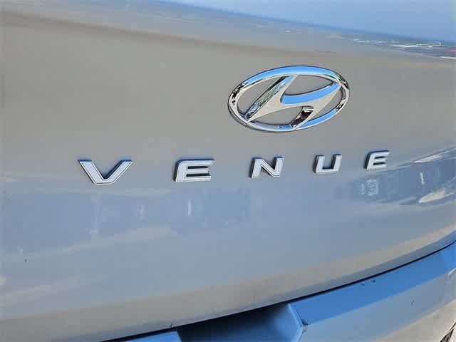 Thumbnail: 2023 Hyundai Venue - 12
