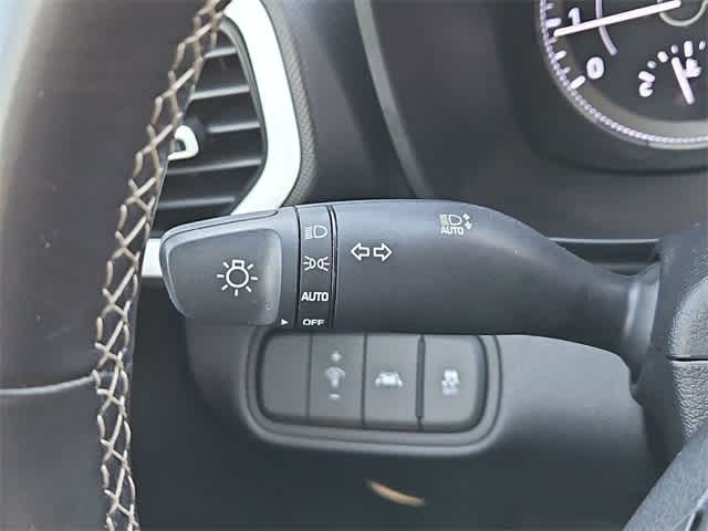 Thumbnail: 2022 Hyundai Venue - 25