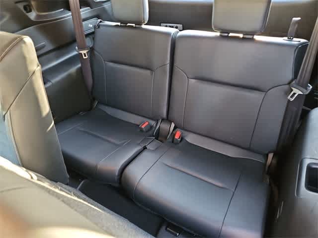 Thumbnail: 2022 Mitsubishi Outlander - 37