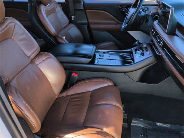 Thumbnail: 2022 Lincoln Aviator - 23
