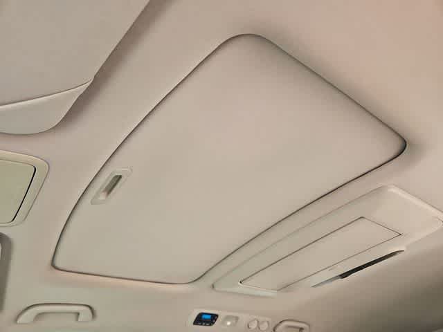 Thumbnail: 2011 Honda Odyssey - 20