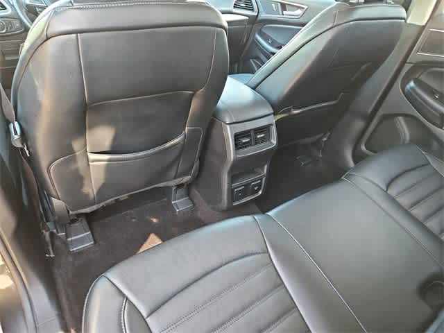 Thumbnail: 2016 Ford Edge - 18