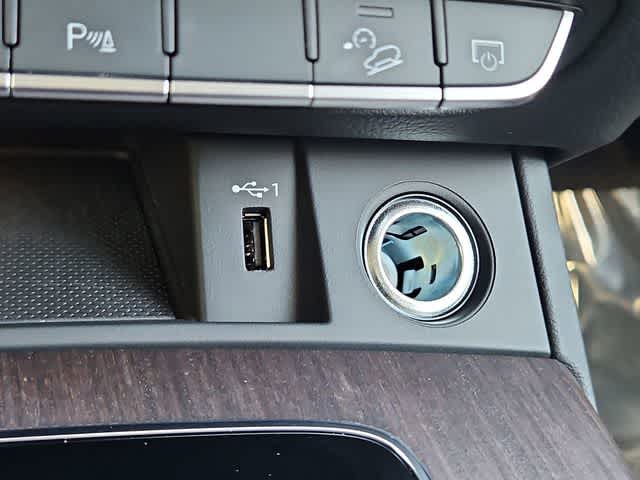 2023 Audi Q5 Premium - Photo 28