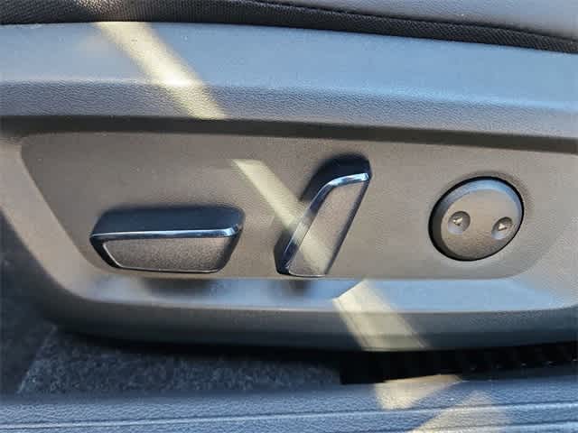 Thumbnail: 2022 Nissan Rogue - 17