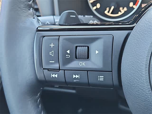 Thumbnail: 2022 Nissan Rogue - 24