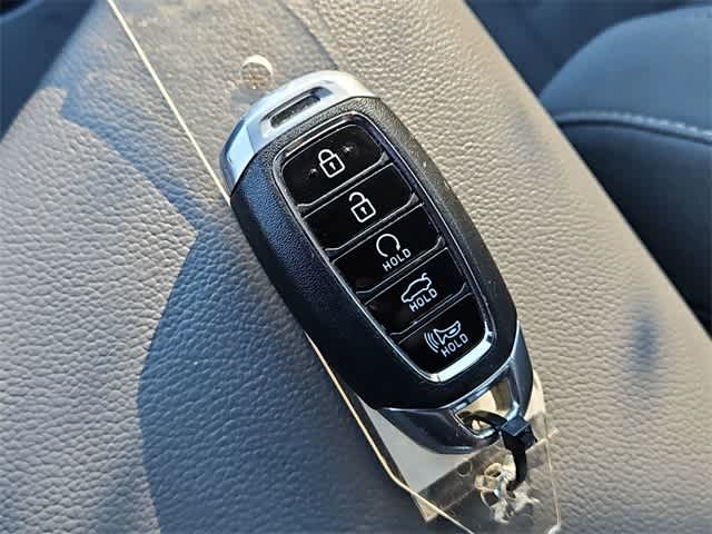 Thumbnail: 2023 Hyundai Elantra - 32