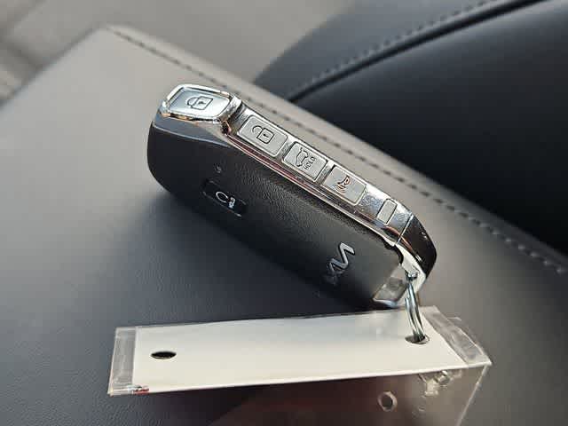 Thumbnail: 2025 Kia Niro - 34