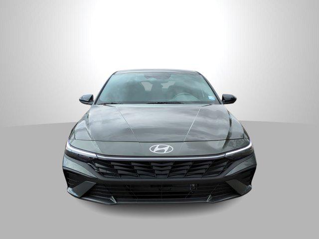 Thumbnail: 2026 Hyundai Elantra - 3