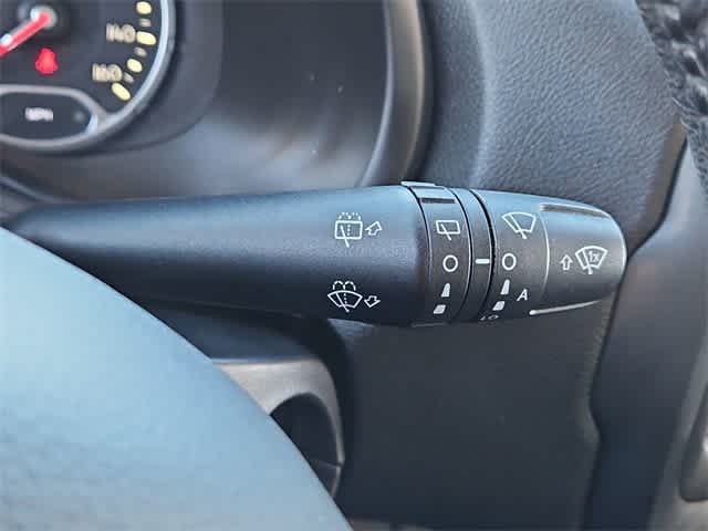 Thumbnail: 2018 Jeep Renegade - 25