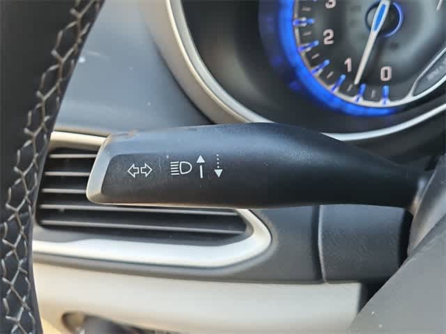 Thumbnail: 2023 Chrysler Pacifica - 27