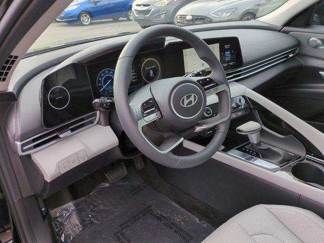 Thumbnail: 2026 Hyundai Elantra - 10